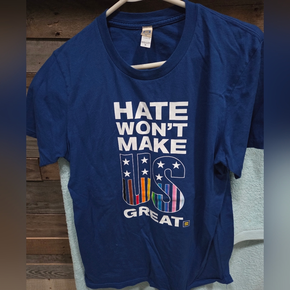 Human Rights Campaign Statement Tee, "Hate Won't Make Us Great" Pride, M, Unisex